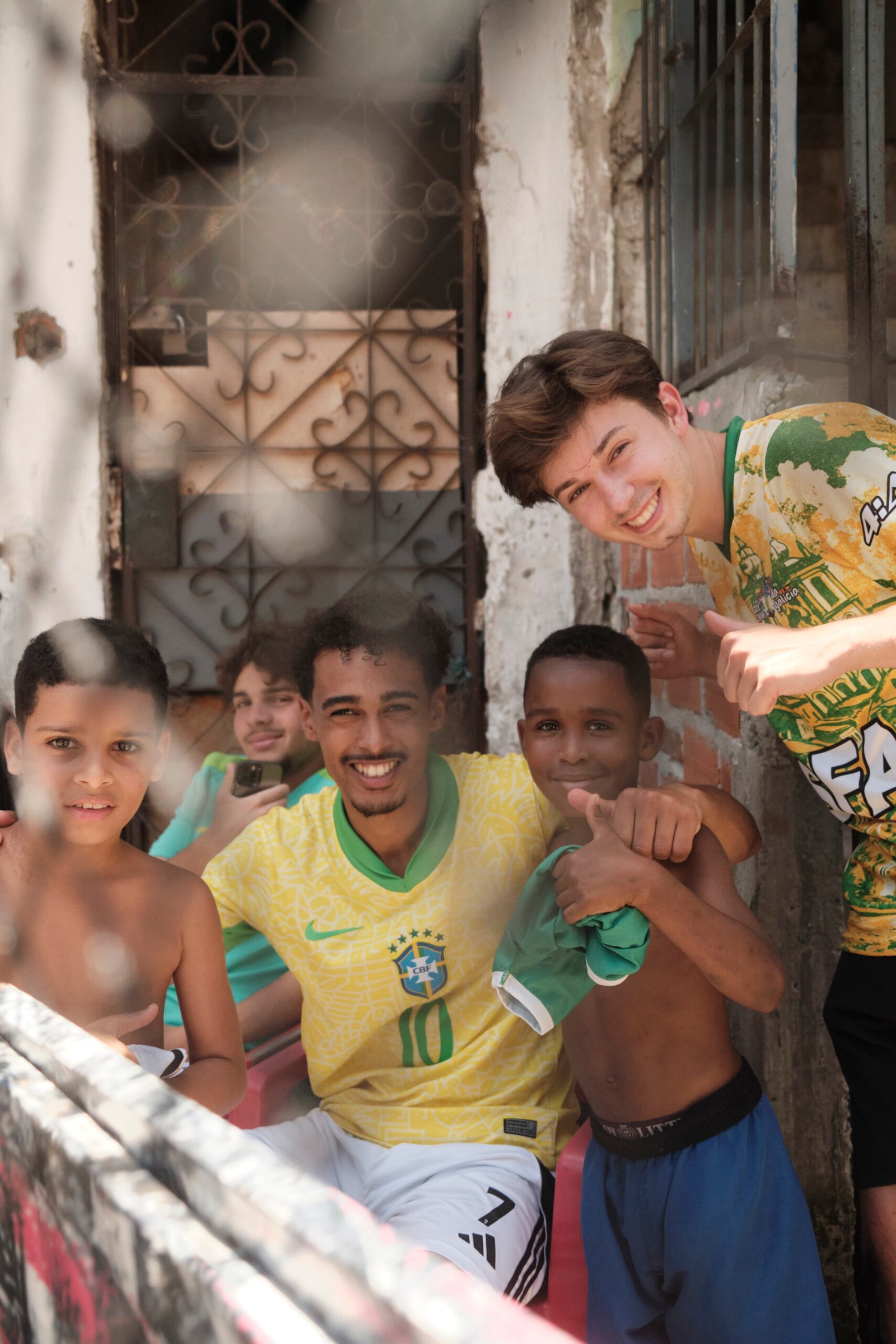 Workshop mit Kindern aus der Favela in Salvador