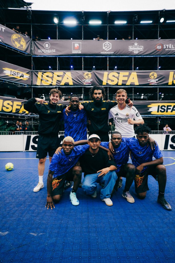 Pelo Tada aus Angola begeistert das Publikum mit kreativem Street Football.