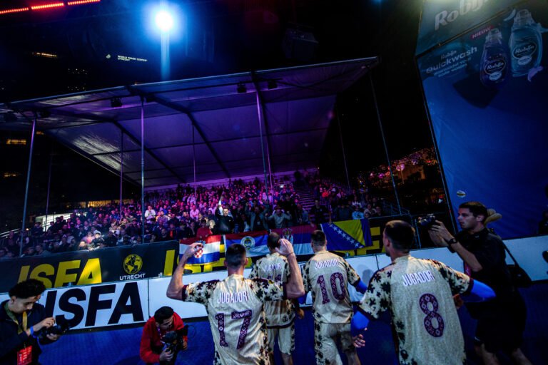 Bosnien und Herzegowina feiert den Weltmeistertitel in Utrecht.