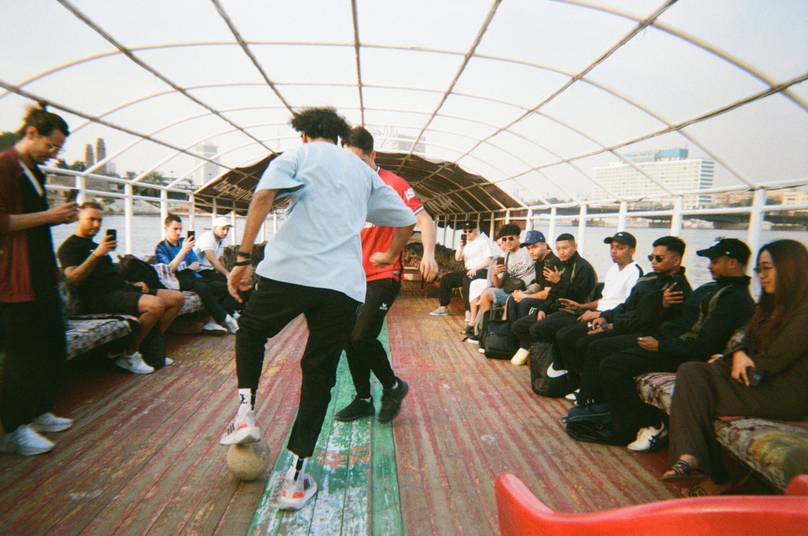 2vs2-Match auf einem Boot am Nil