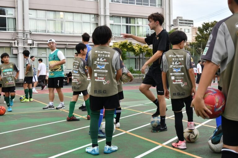 Workshop mit Kindern in Saitama.