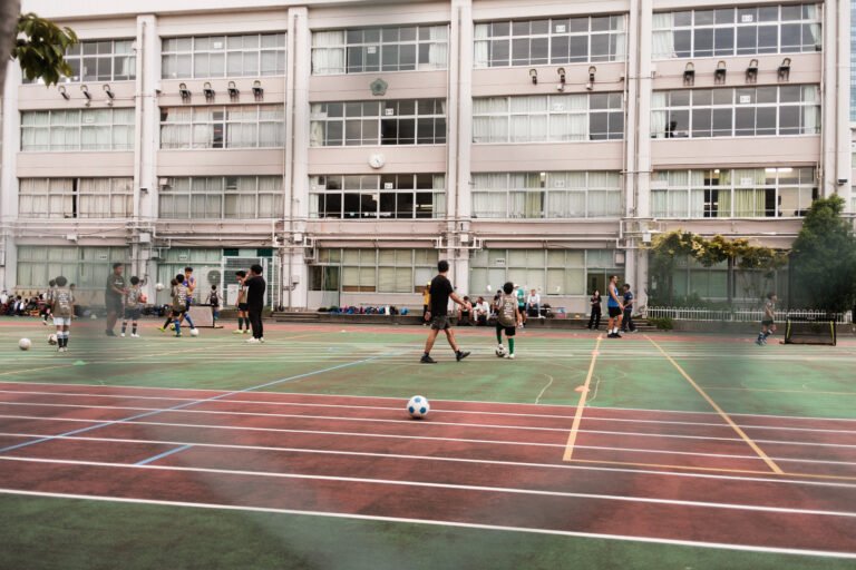 Workshop mit Kindern in Saitama.